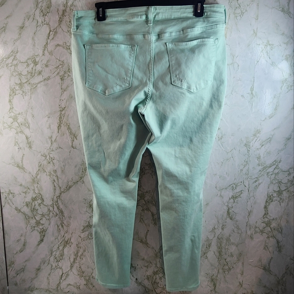 Old Navy Rockstar Mid Rise Distressed Skinny Jeans - Picture 7 of 14